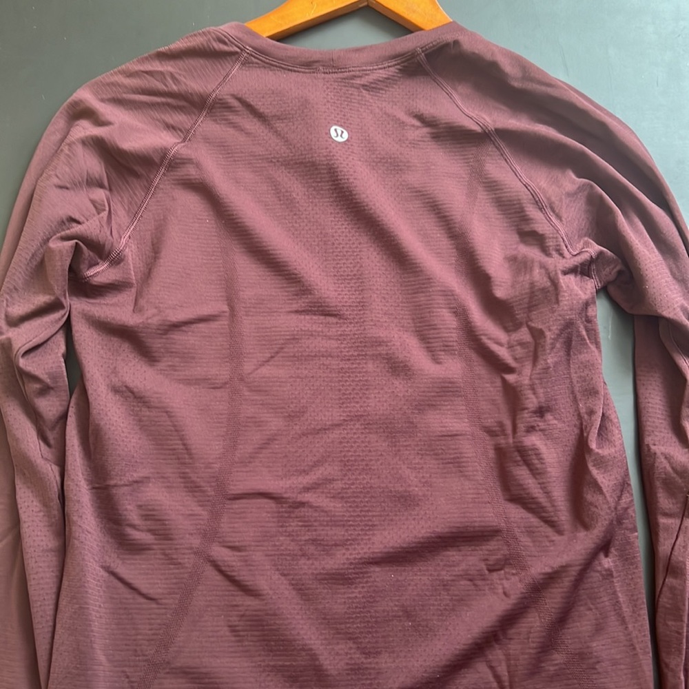 Swiftly Tech Long Sleeve Regular Length - image 5